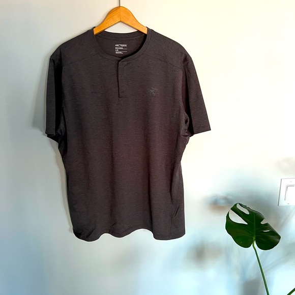 Arc'teryx Other - Arc’teryx Kadem Henley SS